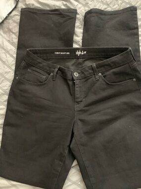 Style & Co. women's Curvy Bootcut Jeans - Black